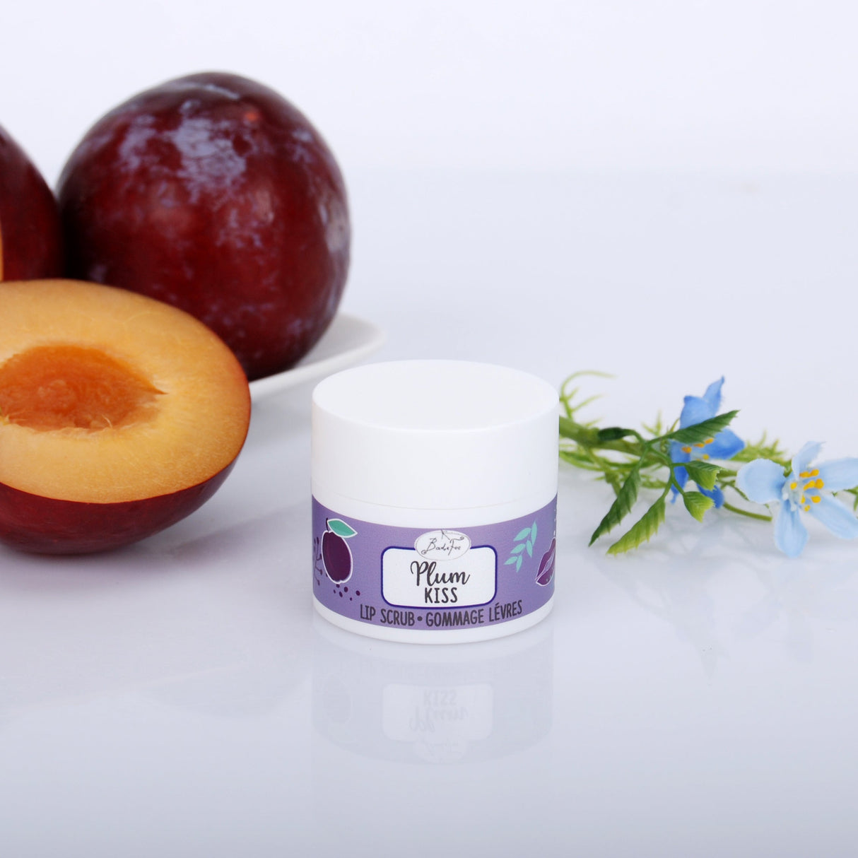 Badefee Lippenpflege Duo Plum Kiss  Peeling & Balsam mit Bienenwachs & natürlichem Duft, mikroplastikfrei